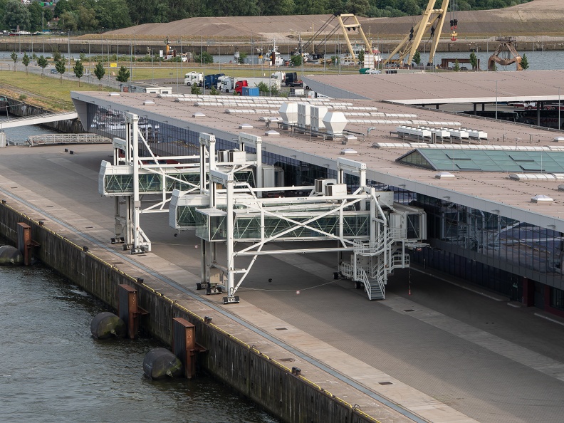 Terminal Steinwerder 220618