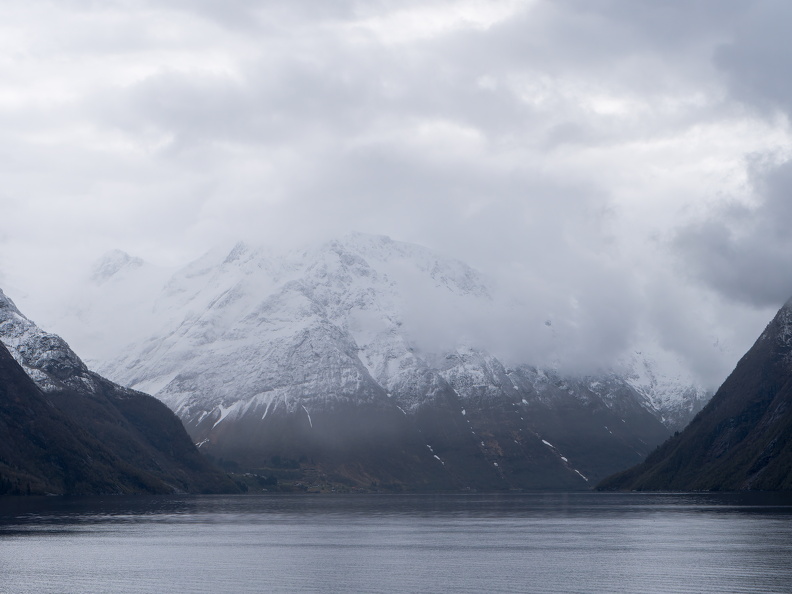 Hjørundfjord